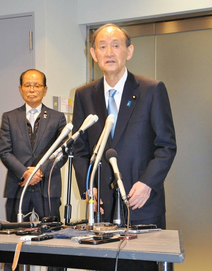 １月17日、引退を表明する菅義偉元総理（写真／産経新聞社）