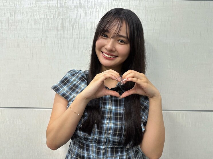 〈Xで大論争〉豊島心桜  “お腹ぽっこり”グラビアが大バズ…「痩せすぎよりいい」ファンが熱狂するワケ_15