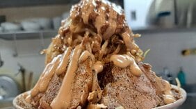 人気二郎系ラーメン店で「マシマシ禁止令」!? 無理に食べて嘔吐者が続出、警察沙汰にも…店主は「吐くのはだいたいグループ連れ」