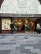 老舗専門店・鳩居堂の店舗前(撮影/集英社オンライン)