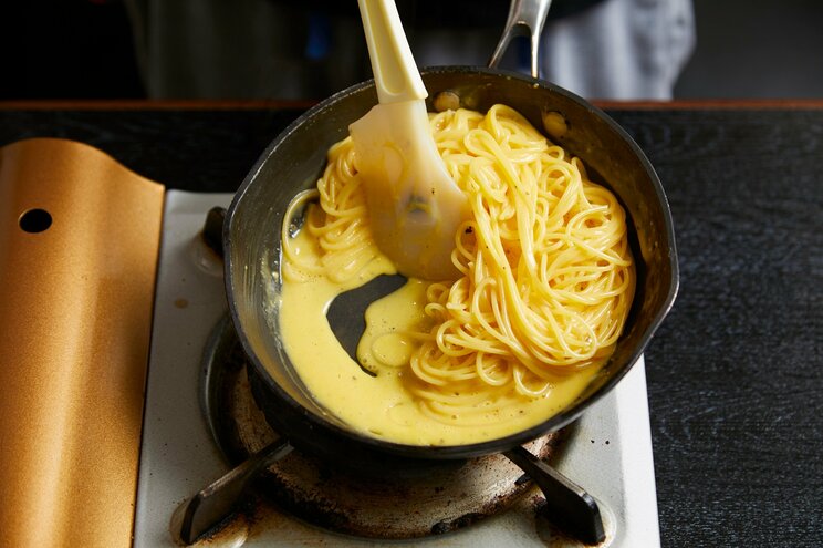 材料も財布も心も「虚無」でOK。料理研究家・リュウジが無駄を極限まで削ぎ落としたのにウマイと話題のチャーハンとカルボナーラとは？_04