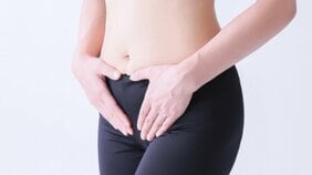 膣からお湯漏れ! 膣のゆるみは出産だけでなく、くしゃみと便秘も原因だった!