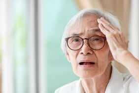 60代女性が気をつけるべき「低血糖」の恐怖。意識混濁、失禁、やがては命の危険も…シニア世代が陥りやすい「フードファディズム」とは?