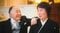 映画『お終活３ 幸春！ 人生メモリーズ』に出演している高畑淳子さん（右）と橋爪功さん（左）（写真／（C）2026「お終活３」製作委員会）