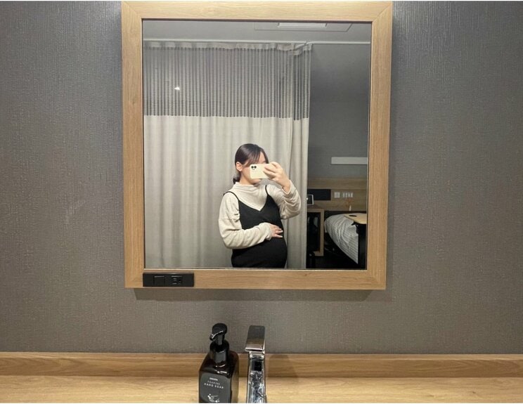 妊娠中の三石祐奈さん（写真／三石さん提供）