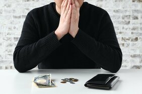 お金持ちになれない人の特徴は「今を楽しむ人」…将来を100%謳歌するための「備蓄と分散」の生き方とは