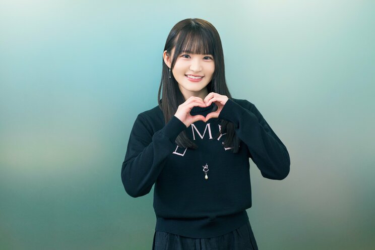 最後はアイドル時代のポージングで