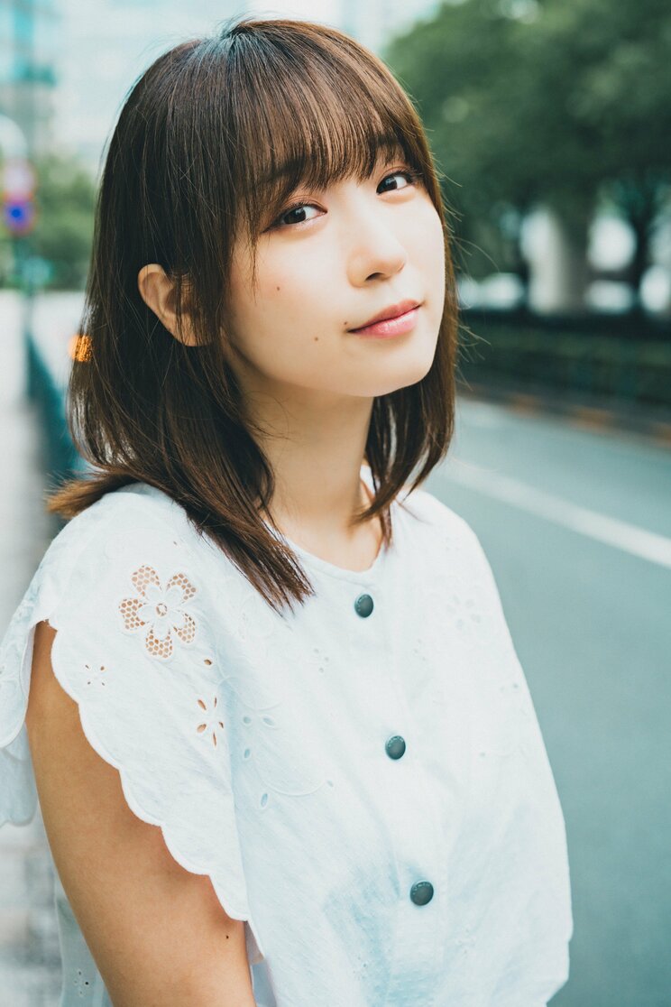 「私も陰キャで中二病だったので…」伊織もえ×『僕ヤバ』のコラボ写真集が発売！_15