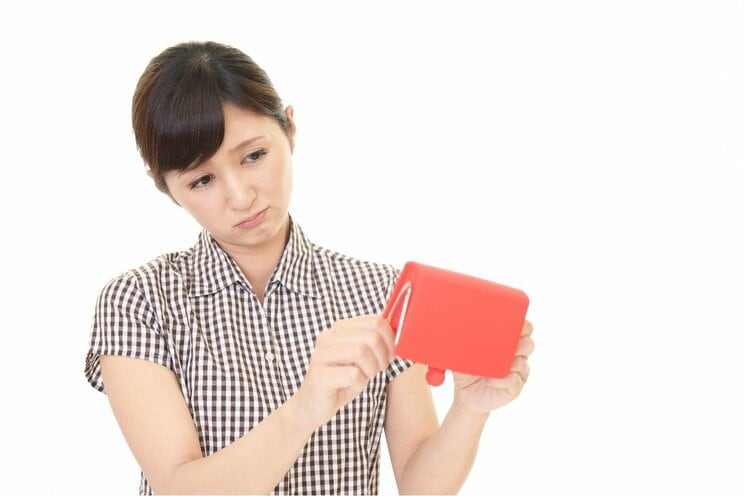 節約生活で心も身体もすり減らし、ついには病気に（写真はイメージ／shutterstock）