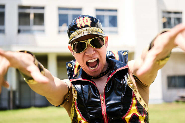 強烈で個性的な“ハードゲイ”キャラで当時、数々の著名人に怒られたという