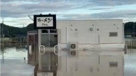 〈1カ月で3度浸水〉「もう漫画でしょ？」営業再開の“前日”にまた水没…千葉のラーメン店主「心は折れています。でも辞められない」