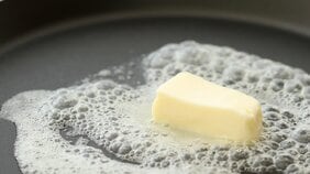 結局のところ、バターは体に悪いのか、悪くないのか? 半世紀以上の論争を経て振り出しに戻った「善悪二元論」のいきさつ