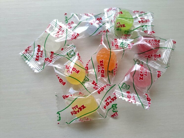 包装の解き方を最初に教えてくれたカンロ飴、ヨーグルト味が人気だったチェルシー、才色兼備のいちごみるく…健康志向で菓子業界が変化していく中、昔ながらのアメの未来は_8