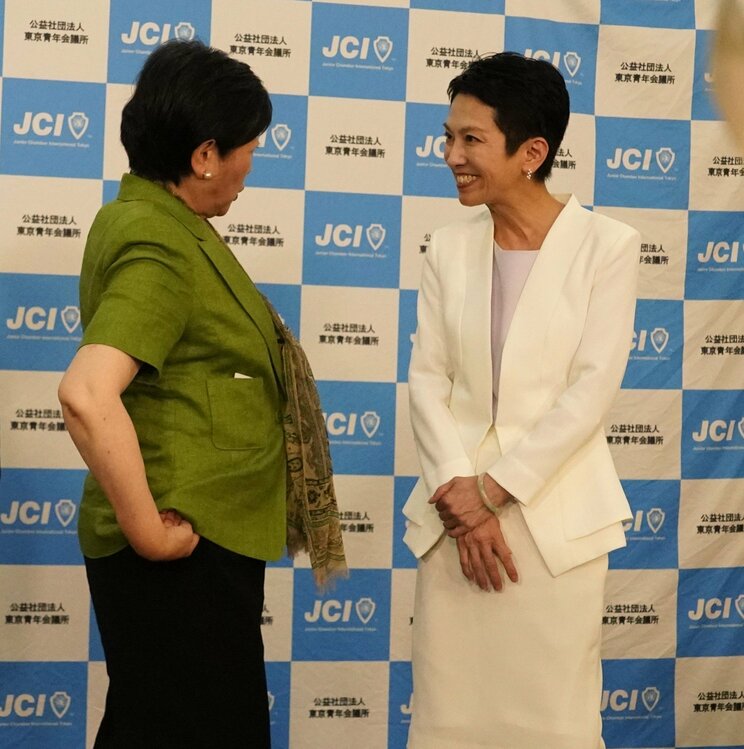 ＜新党結成は？＞「まるで芸能人のライブ」15分間の街宣活動から見えた「石丸マジック」の正体――熱狂はいかに作られたのか？「早くもメッキがはがれつつある」の声も_19