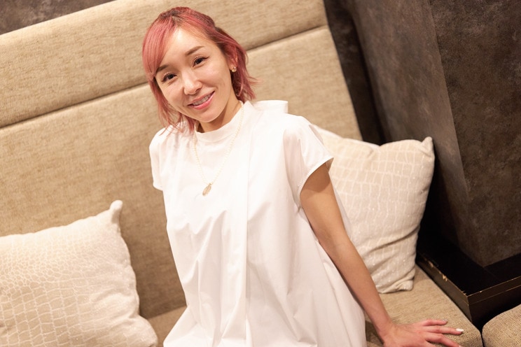 〈加護亜依〉デビュー時からずっと比べられてる辻希美とのこと「のんは戦友だけどライバルじゃない」「『I WISH』はカラオケでも自分のライブでも歌えないんです」今でも仲はいいの？辻をうらやましく思うことは？いろいろ聞いてみた_3