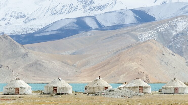 中国の新疆ウイグル自治区のカラクル湖