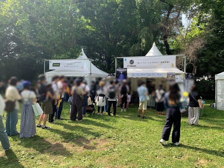 日比谷音楽祭でのドラム体験（楽器体験）では長蛇の列が！（写真／滝川氏提供）