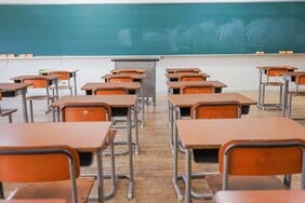 日本の教育現場では想定されていないLGBTQの存在と対策無き実態…人口統計では1クラスに2~4人は該当生徒がいる計算に