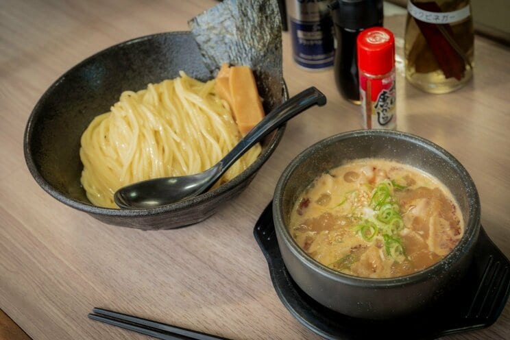 「大好きだったものがまずく感じ…」ペナルティ・ワッキー、がん治療で失った味覚「これが一生続くのか」という絶望を救ったつけ麺は？_17