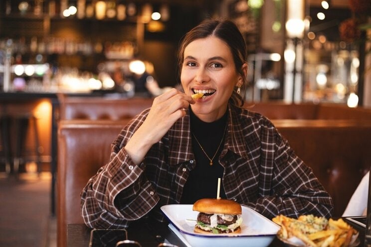 ランチのイメージ　写真／Shutterstock