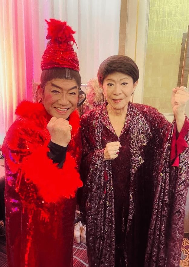 「復帰第一弾は、無事に終わったわ〜」とSNSで報告（写真／美川憲一SNSより）