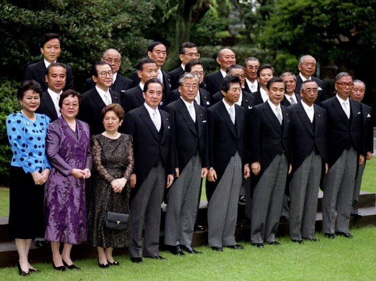 1993年8月9日、55年体制の崩壊 細川内閣発足 　写真　ロイター／アフロ