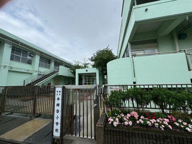 「いいですね」と互いにＳＮＳでわいせつ画像を共有した変態教員グループ「熱血教師だった」「教師の指導もしていた」逮捕のきっかけは、少女のリュックに体液をかけた鬼畜教師 _6