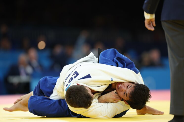 「待て」の声に気づかなかった? photo by JMPA