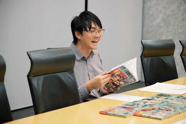  「遠藤先生の線画をそのままぬりえにする、ということが圧倒的な魅力」SPY×FAMILY 担当編集・林士平氏が語る公式ぬりえ「オペレーション〈着彩（イロヌリ）〉-ODEKEKE-」の楽しさ_3