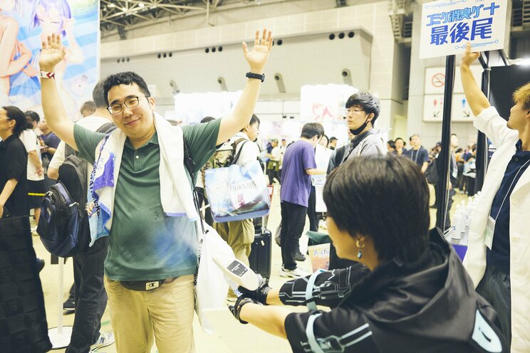 「ニオイに耐えられず引き返した」という参加者も…コミケの激臭問題をシューっと吹き消す消臭スプレーの輪_24