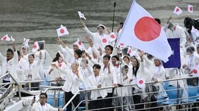 「格差エグくない?」「悪趣味としか思えない」パリ五輪の開会式で世界を騒然とさせた珍演出!“血しぶきの中で生首が歌唱”は 日本ではコンプラ的に絶対NG【2024 スポーツ記事 1位】