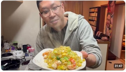 銀次チャーハン（YouTube「それいけ益々荘」より）