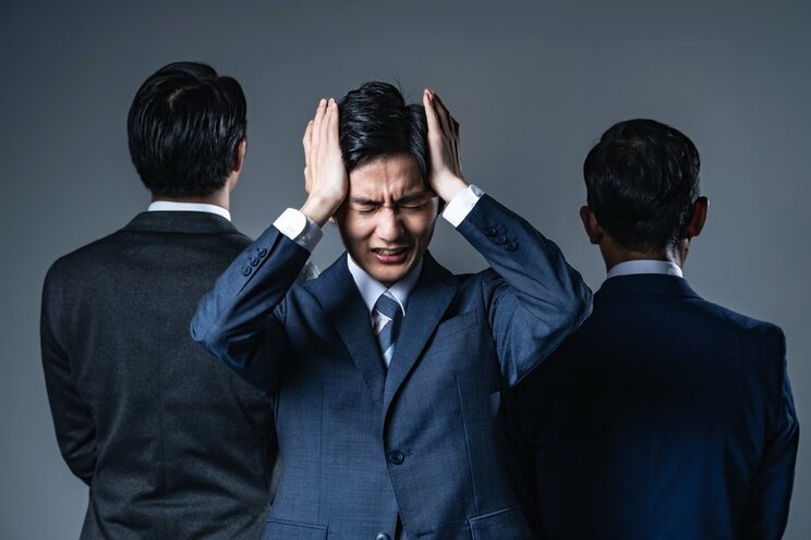 “偉そうなジジイ”はもはや絶滅寸前？ 炎上を恐れ、若者におもねる「新世代型中高年」が抱える３つの悪癖…忖度と事なかれ主義ともうひとつ致命的な…_1