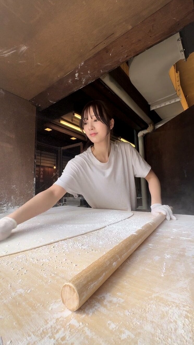 うどんを打つ姿（写真／本人提供）