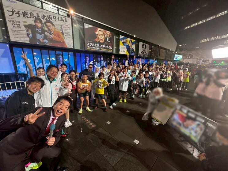 赤坂ミニマラソンの様子（『オールスター感謝祭』番組公式SNSより）