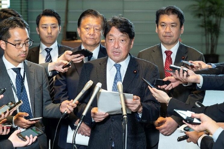 小野寺五典政調会長