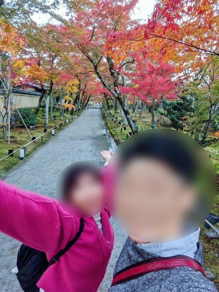 吉田さん（左）と独身偽装していたA（写真／吉田さん提供）