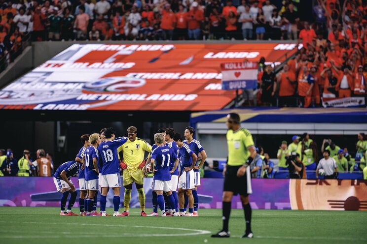 オランダ戦での日本代表　（写真／JMPA）