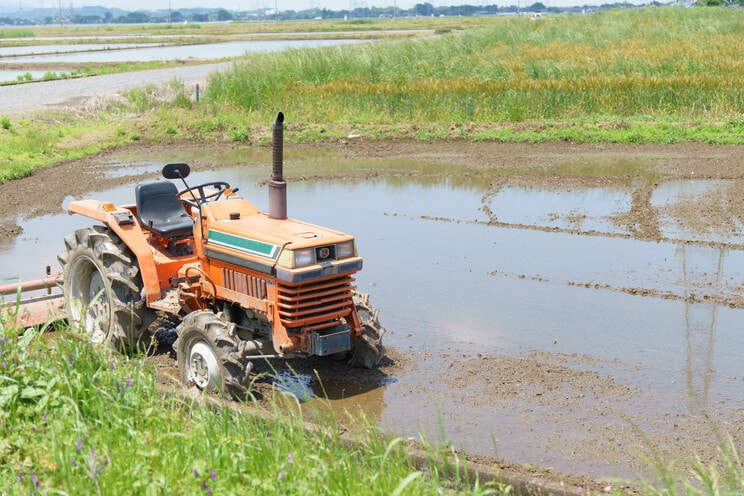 価格がどんどん上がっていく農機具(PhotoACより) ※写真はイメージです