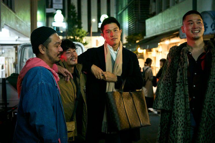 宮沢氷魚にベッドシーンの“振り付け”をし、鈴木亮平にゲイの所作を指導…映画『エゴイスト』が日本映画で初めて導入した画期的な仕事とは_4