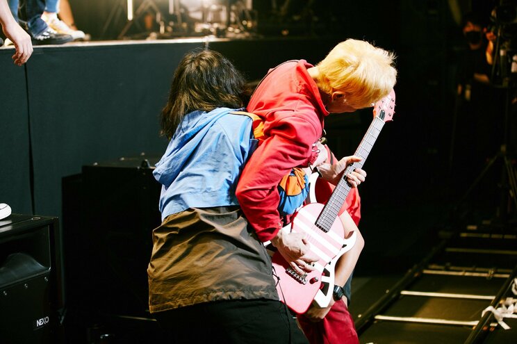 空気階段もぐらと江頭2:50、イノマーロックフェスで裸の競演!?_30