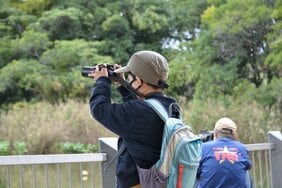 〈「ギフテッド」と呼ばれる人たち〉音の刺激で痛み、顕微鏡のように見えすぎてしまう目…才能と障害「二つの特別」を持つ少年が、“5度しかない視野”から見た世界