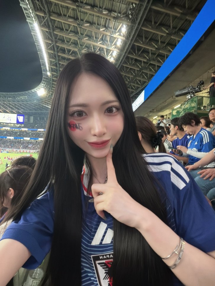 サポーターとして日本代表を応援（画像／本人SNSより）