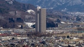 地方の田んぼにポツンと建つ「日本一安いタワマン」の謎…意外にもメリット豊富だという、地方タワマン移住は流行るのか