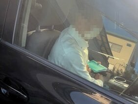 〈津市・16人不倫教頭は今〉「このことは言わんとってな」病気休暇中のはずが劇団公演のリハーサルに現れ…更迭要望書の署名は900人超え「一番許せなかったのは私を不倫相手と比べて点数を付けていたこと」と元妻