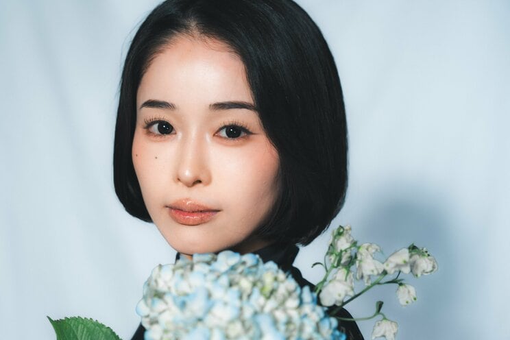 「女として見られる」ことへの嫌悪感から、恋愛関係がうまくいかなかった過去も明かした