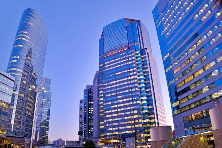 品川駅周辺の高層ビル（PhotoAC）