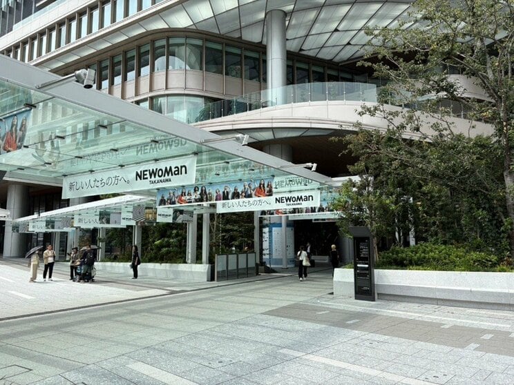 JR高輪ゲートウェイ駅に直結する商業施設「ニュウマン高輪」が開業
