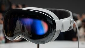 《先行体験レポート》Apple初の空間コンピュータ「Vision Pro」登場。「これまでのVRゴーグルがおもちゃに見えてしまうほど質の高い体験」 Appleが提案する新たなデジタルライフスタイルとは?