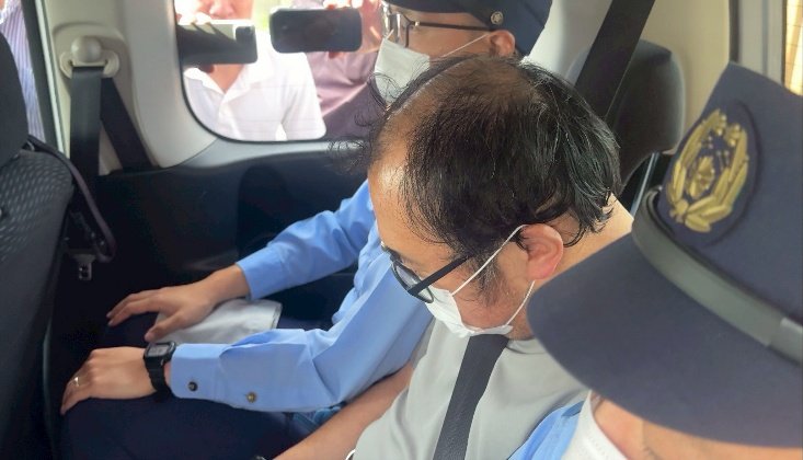 送検される井上容疑者